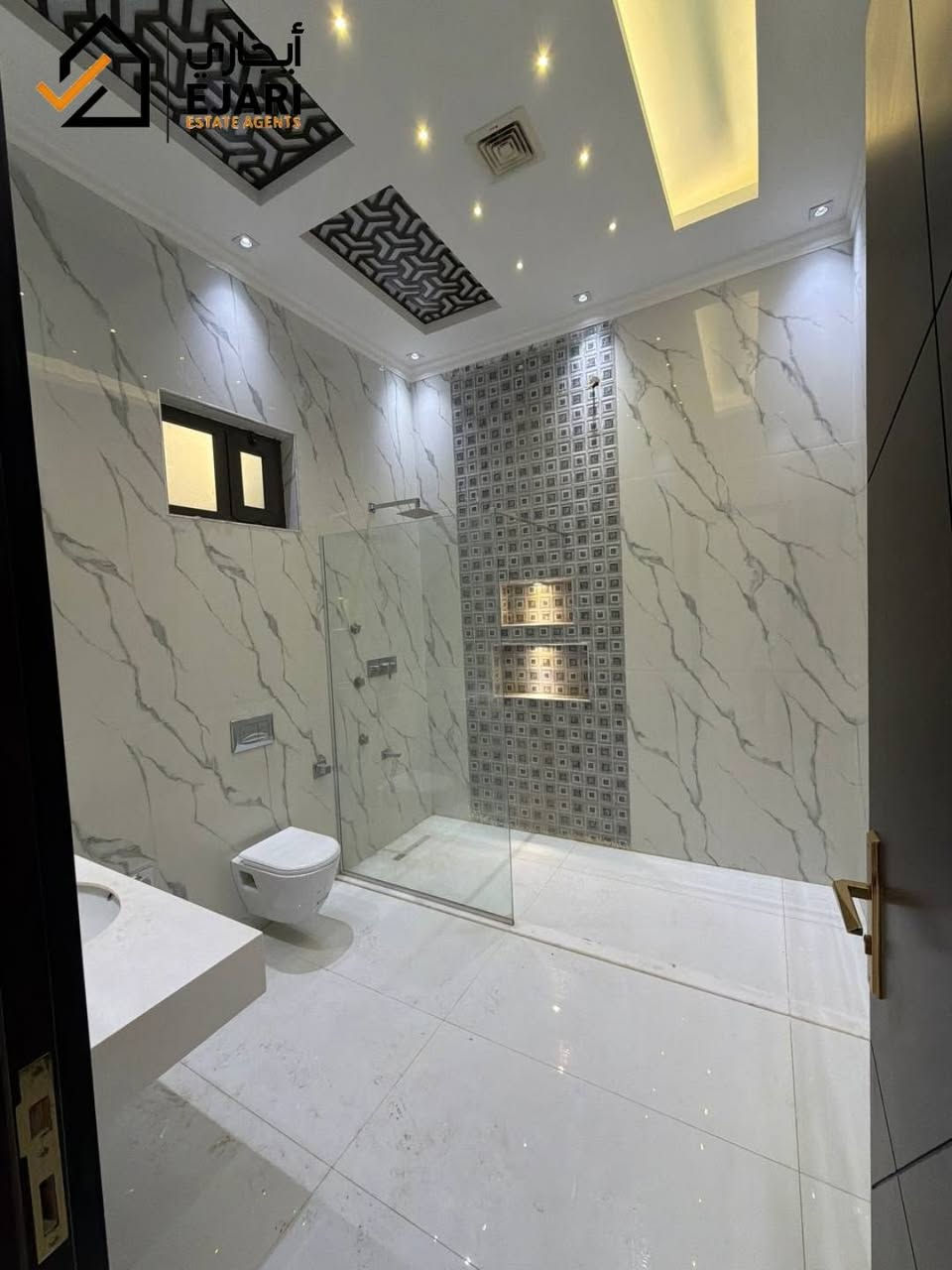 اعلان ايجار 
Ejari  إيجاري 
يوجد منزل في منطقه الاميرات بناء حديث غير مسكون داخل فرع هادئ سكني مساحه ٣٠٠ متر مودرن جدا راقي مجهز بالكامل سبالت 
يحتوي صاله +هول +مطبخ +حمام عدد٦ +غرف عدد ٥ وممكن اصير ٧ غرف +كراج +حديقه +مدخلين +بيتونه اكبيره ممكن اصير غرفه للشغاله 
للاستفسار  ***********
اذا مهتم بالسعر اكتب رقم 18 سوف يتم الرد خلال ثواني 
نقدم خدمه  اداره العقارات في جميع مناطق بغداد في حاله انك مشغول او امسافر وماعندك وكت اتابع البنايه او اي عقار يمنه الحل ايجاري بديل  
يلبي طلبك وانت مكانك بطرق حديثه 
او زيارتنا الى موقع الشركه في حي الجامعه الفرع مقابيل كليه الاداره والاقتصاد فرع مدرسه المباهج👇
 https://maps.app.goo.gl/uwkk4QPYd5EgivjP8?g_st=iw

 للمزيد من العروض يمكنكم الانضمام قناه التلكرام👇
https://t.me/omarEjari

وتساب 👇 فقط رسائل 
https://iwtsp.com/9647754445448

 التيك توك 👇
https://www.tiktok.com/@ejari86?_t=8V089pzmx7t&_r=1

 قناة  YouTube 👇

https://youtube.com/channel/UCPxpJjtiuOb1RoTmh_X9cZQ

#iraq #baghdad #kurdistan #iraqi #properties #property #investment #openhouse
#propertyinvestment #luxurylifestyle #apartment #sold #rent #apartments
#عقارات_المنصور #للايجار #ايجار #مجمعات #شقق #إيجاري #الجامعه  #المجمعات #شقق #سكني #اليرموك  #السلام #اليرموك #الجادريه #تجاري #الداوودي
