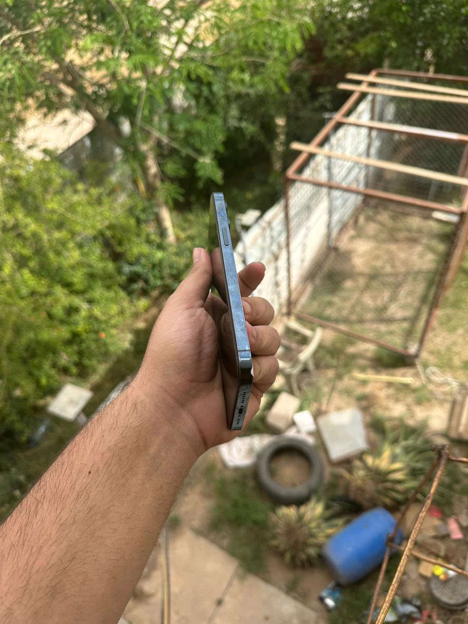 السلام عليكم من رخصة الادمن
متوووفر للبيع
              
📱ايفون 12 برو ماكس
💙 لون ازرق 
💾 ذاكرة 128
🔋 نسبه البطارية 100
📞 تك سيم كارت
فول نضافه شرط  مبدل شاشه اصليه وبطاريه اصليه شاشه ٣ خيارات جهاز ماستر AA/A

الشراي يتفضل خاص لو تصل ويدلل محضور من تعاليق
‏ ***********
