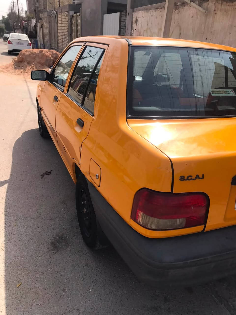 ١٨ بسمي محرك بي تنقيص ٤٠ وبيها مجال
*********** 
مكانها بغداد مدينه الصدر
