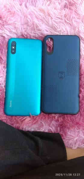 ريدمي شاومي A9 دبل شريحة اصلي ما مصلح شغال عالفحص السعر 75 الف مكاني النجف حي القادسية. راسلني خاص او واتساب ***********
