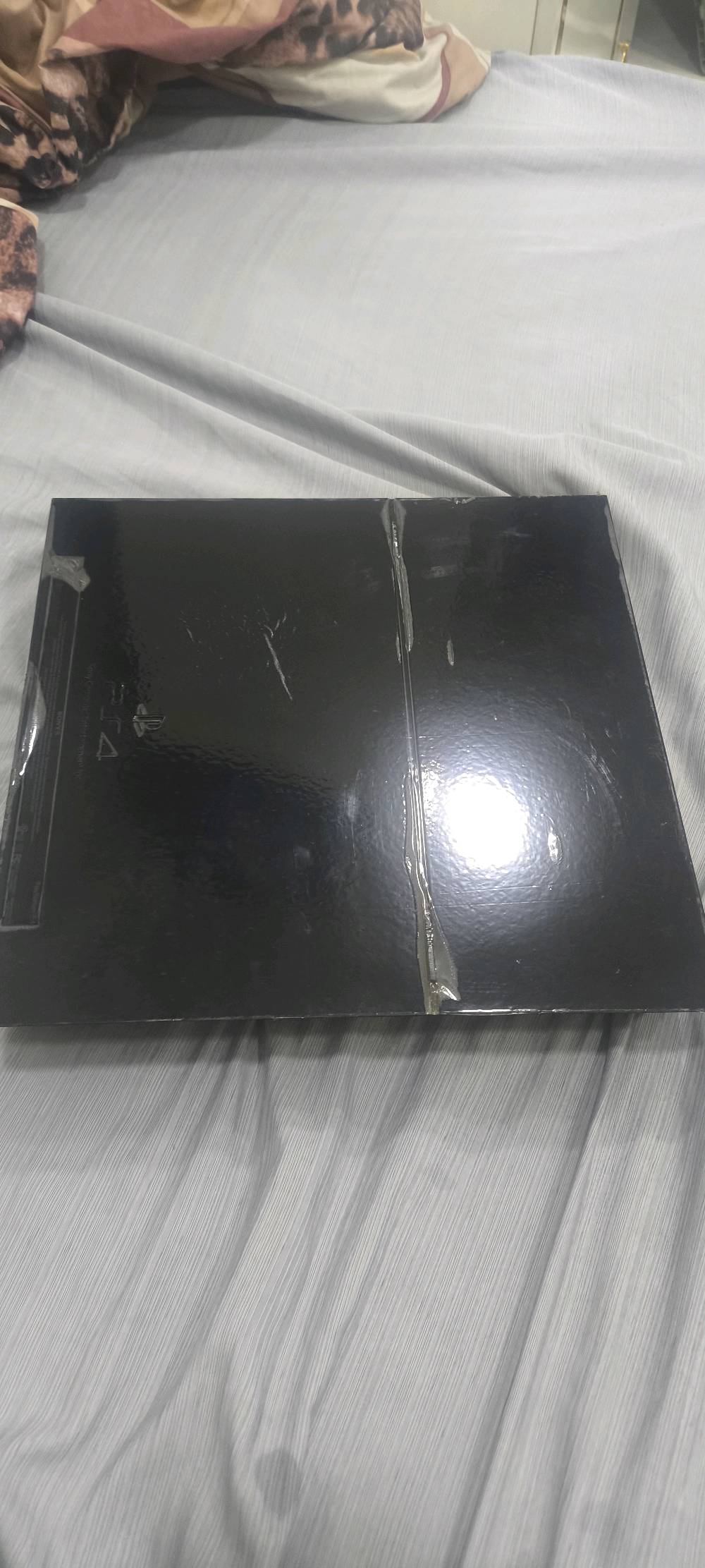 بلي ستيشن 4 فات مهكر نضام 9.00
سعره 250
