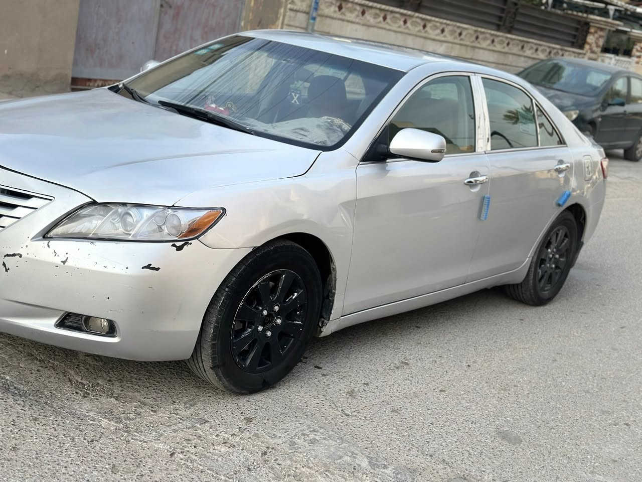 السلام عليكم 🫡              
***********

كامري (2009)

                         السعر(  78  ) 🔒 🔒 قفل 

وارد امريكي 4سلندر محرك 2400المرغوب
كير ومكينه خير من الله 
ضربتها جاملغ وبنيد 
بيها اربع قطع صبغ ابيعلك حزام 
صدر امامي خلفي جديد 
تخم تاير جدد باتري جديد 
تبريد وتدفئه شغالات 
رقم انكليزي واسط 
سياره ناعمه وبلعافيه علياخذها 
مكان السياره الغدير شارع التوت
