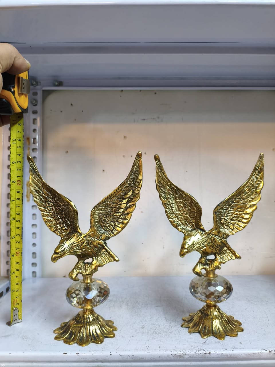 نسر عدد ٢ نحاس وكرستال مكاني بغداد *********** يوجد توصيل
