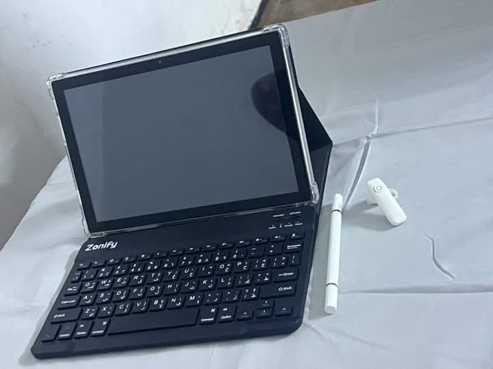 تابلت Zonify جديد
Air pad 40 pro max

مساحة التخزين- 1TB (أي الف واربعة وعشرون غيغابايت)
رام داخلي -١٦ غيغابايت

مناسب للدراسة وايضاً للاطفال 

يحتوي ايضاً على بيت شريحة اثنين

ويأتي معه كيبورد وقلم شاشة و سماعة اذن مفردة

السعر : ٢٢٠ الف وقابل للتفاوض

للتواصل واتساب / 

هذا الرقم ***********

او هذا الرقم ***********

والتوصيل ٥ الاف لجميع المحافضات
