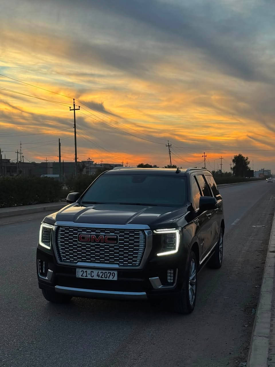 السلام عليكم 
جمسي دينالي اكس الـ للبيع 
Gmc denali 2023 xl 
محرك 6.2 كفاله 
كير ١٠ نمر 
فول مواصفات الدينالي 
كشنات كهرباء حته لخلفيه
مري شفط
رادار تحديد مسار 
كامرات ٣٦٠
بانوراما 
ماشية 120 الف كيلو 
مغلفة ppf 
سياره داخله كلين وعندي صار بيها صبغ هلال الجاملغ الخلفي على كد اربع اصابع والجاملغ الامامي تعديل بارد عداهن سياره كفاله 
*********** الاستفسار
