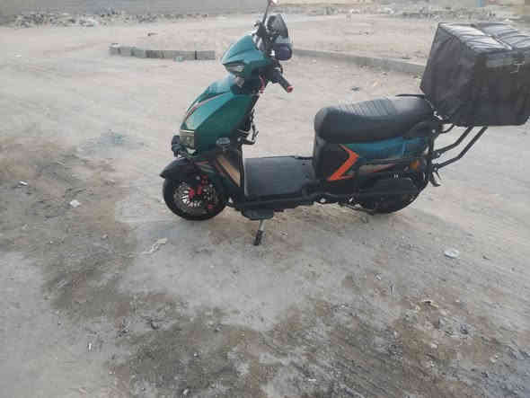 للبيع
دراجة شحن سكنس 6 بطاريات

ع فحص كلشي شغال بيه بس الكارت مايشتغل
السعر 650 الف وبيه مجال 

***********

*********** واتساب
