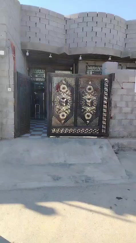 بيت للبيع العنوان الصقلاوية قرب مقبرة البعكاش
150 متر
طرمة
صحيات خارجيه
استقبال 
مطبخ
مناور اثنين
غرفة وحده
صاله
سعر 55 مليون وبي مجال بسيط
للاستفسار على الارقام
‏‪0771 145 3007‬‏
