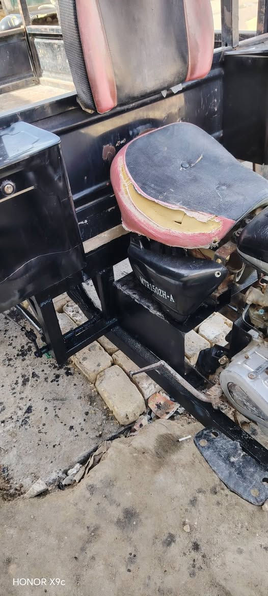 السلام عليكم  ستوته كلك للبيع شاصي وركبه كفاله مكينه مامفتوحه بدي حلو مابيه صبغ ستوته جهزه نكره سلف كهربائيات شغاله عوزه شويه ترتيبات ستوته شوفت عينك لسعر ب٧٠٠قفل رقمي ***********
