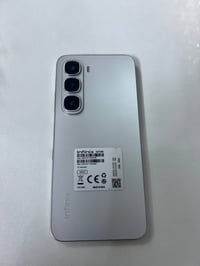 انفنكس هوت 60i • كالجديد • ملحقات كامله