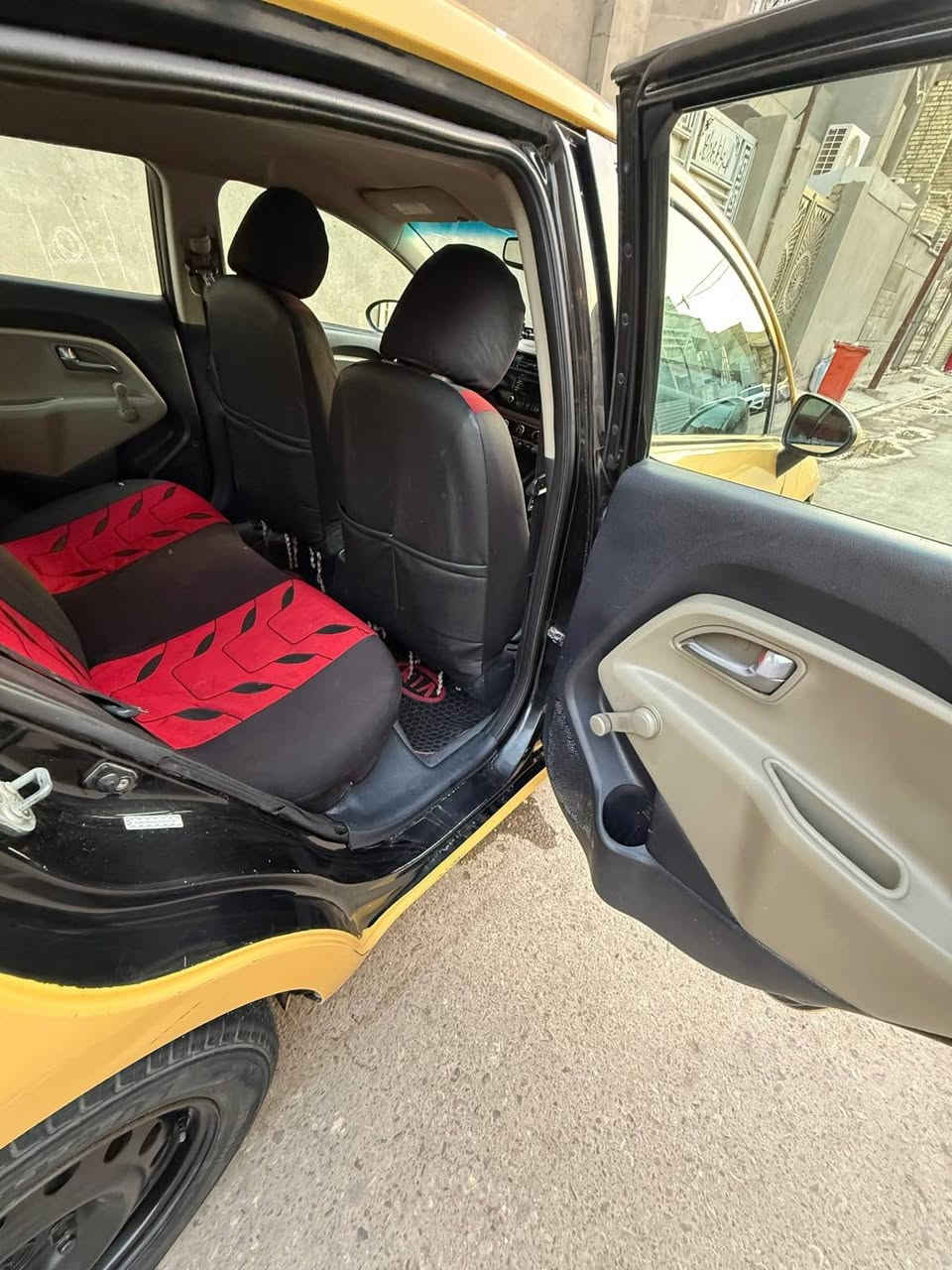 سلام عليكم
البيع كياة ريو موديل 2015 وارد امريكي محرك1600
ضررهة الجاملغ اليمنة بدون دواخل محرك مكفول كيرهة مكفول سيارة باسمنة تحويل مباشر سعرهة 75 وبيها مجال الاستفسار الاتصال ***********

