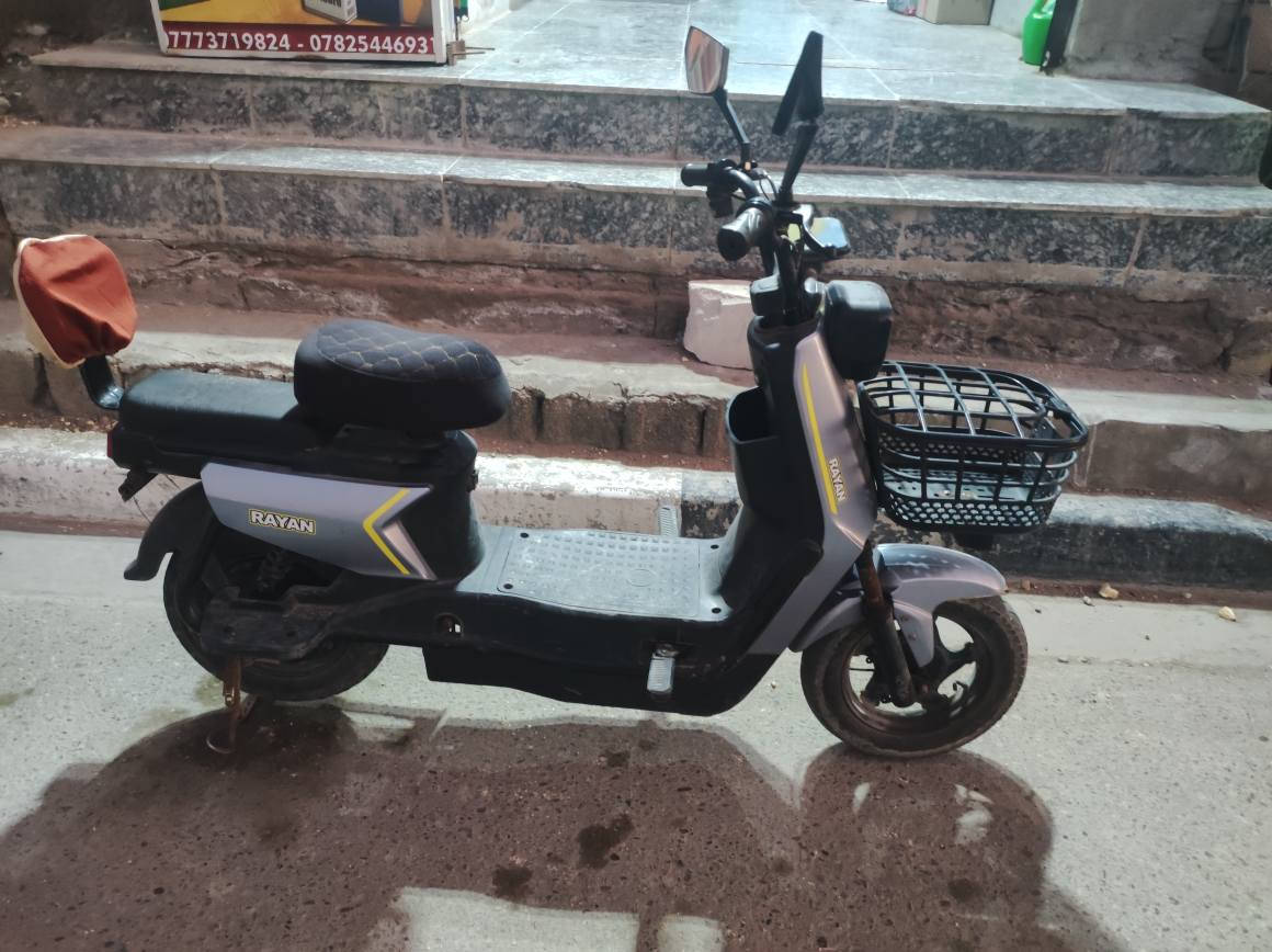 دراجة شحن تبديل بطاريات جدد وتاير ورى وبريكات اثنين  ودسك ورى نقص بس اشاير ووزنجيل وكفات 
سعر 300 مع مجال 
مكاني البصرة دور الشرطة شارع ستين قرب معارض جديدة البصرة, العراق


**إذا كنت صاحب هذا الإعلان وتريد حذفه لأي سبب، رجاءا أرسل رسالة إلى الدعم الفني**