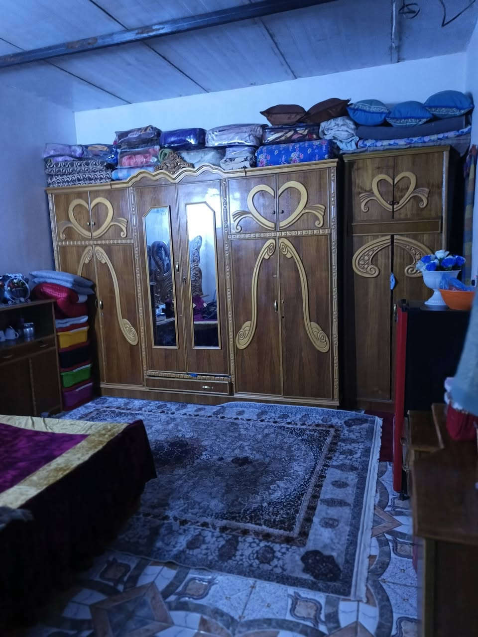 سلام عليكم دار لبيع طابو صرف
العنوان كربلاء المقدسة العطشي شارع ام عبدالله 
مساحه دار 137 بناء بلوك سقف كونكريت 
بناء طابق ونص ستقبال مطبخ وصاله وغ،فه جوه وغرفه فوك  ستفسار على رقم ***********
