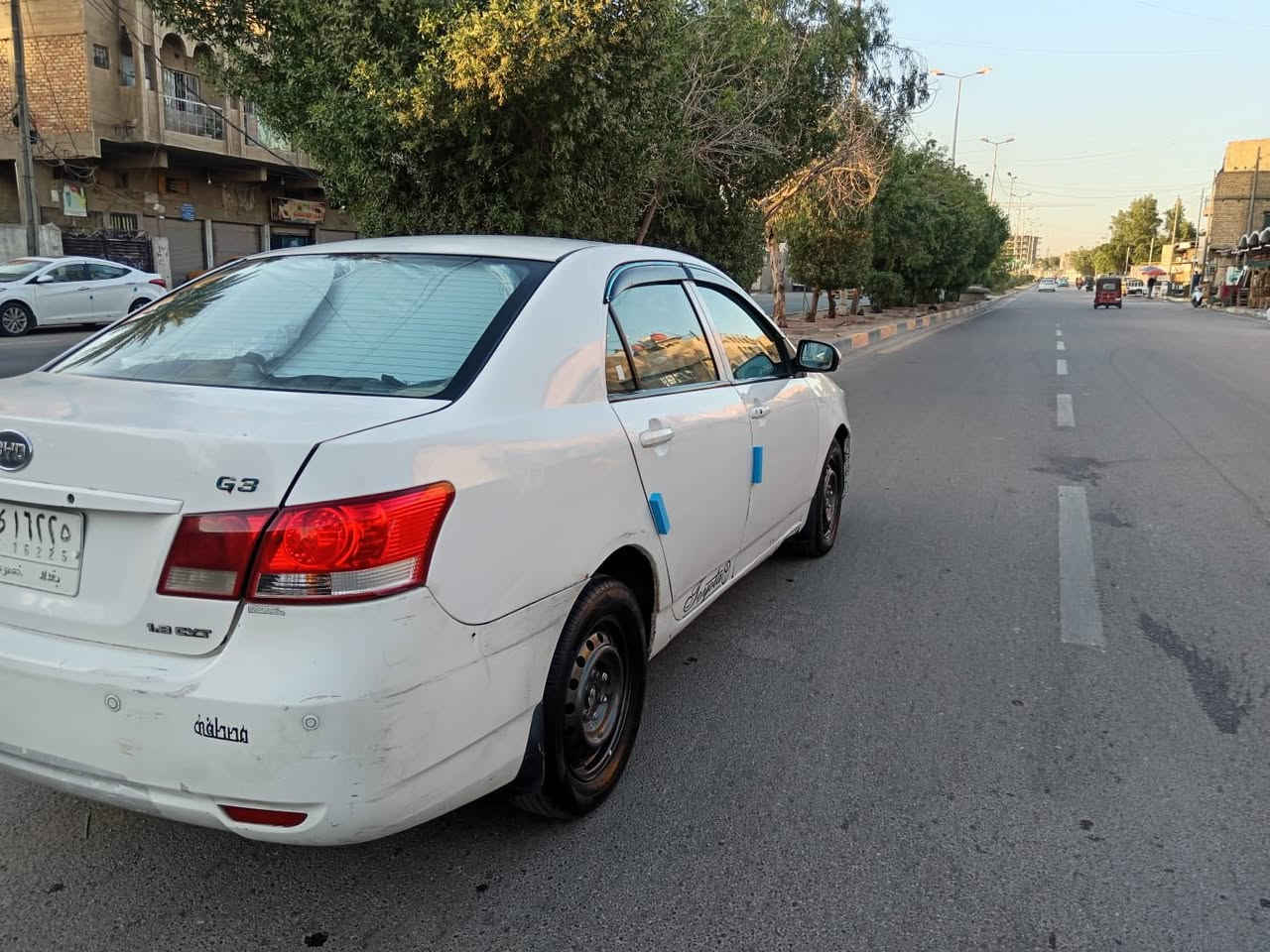 السلام عليكم بي واي دي ٢٠١٢ جاهزه من كلشي مكينه وكير خير من الله كهربئيات شغاله تخم تاير صدر جديد غرفه حلوه مشروع وطني تبريد ثلج مواصفات حلوه تتفه ترايهه يخبل بدون ضربه وبدون صبغ فقط هلال الجاملغ سياره حلوه ترايهه ناعم كير اوتو مكينه وكير بلاد السعر ٤٧ وبيهه مجال المكان بغداد الاتصال ***********
