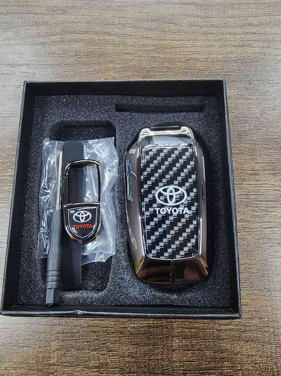 اجمل درع مفتاح سيارة متوفر كل انواع السيارات 
(تويوتا فورد mg جيب دوج شوفر نيسان )
درع الترند الجديد كاربون فايبر حديد الاصلي 
موجود بشكلين البروزن والكاربون فايبر الكامل 
للحجز ارسل مفتاح سيارة او نوع والموديل ورقمك وعنوانك 
عنوان المحل سليمانية دو سايد كاني كوردا 
وتتوفر خدمة توصيل كل محافظات العراق
رقم التواصل 
***********
