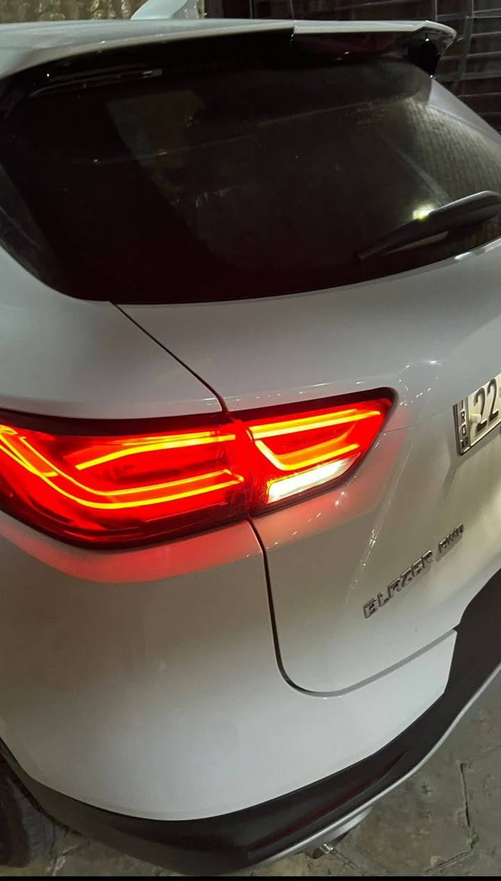 🚘 Chevrolet Blazer 2LT للبيع
🔹 موديل 2023
🔹 محرك 2.0 تيربو / 4 سلندر
🔹 ماشية 15 ألف مايل
🔹 فور ويل درايف (4WD)
🔹 رقم أربيل وكالة
🔹 وكالة باسم المالك

✅ السيارة كفالة
✅ ضربتها فقط الي بالصورة

📍 الموقع: كربلاء — البوبيات قريب على مركز المدينة

💰 السعر: 185 بيها مجال بسيط

🔖 رقم الشاصي: 3GNKBHR44PS203247

للاستفسار التواصل خاص 📩


**إذا كنت صاحب هذا الإعلان وتريد حذفه لأي سبب، رجاءا أرسل رسالة إلى الدعم الفني**