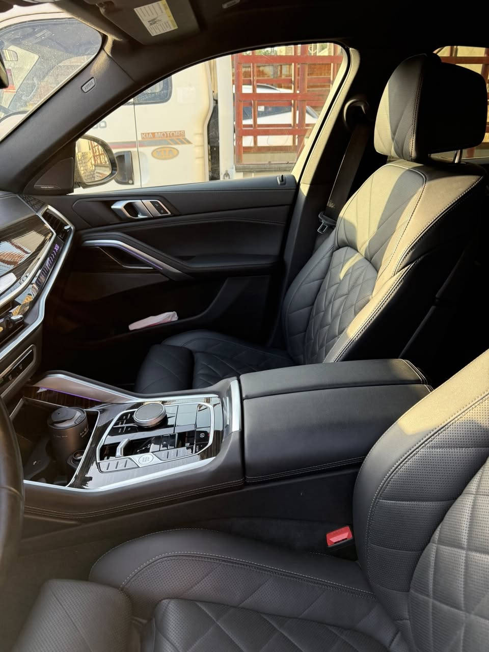 ‏                 BMW _ X6__XDRIVE

‏‎‏‎النووع : X6
سنة الصنع : 2025
‏‎‏‎المسافة المقطوعة: 20,000 Mile
‏‎‏‎سلندر :  V6
السيارة مغلفة PPF
السياره لون مميز كلين تايتل مكفول من كلشي 
السيارة فولالفول بانوراما ٥ كاميرات داتاشو بدي M package دواخل دزاينو كشنات جلد تدفئة و تبريد و كهرباء و خزن سستم صوت Harman/kardon و بعد هوايه مواصفات متنذكر 
العنوان / بغداد للاستفسار ***********
‏‎‏ ‏‎‏‎‏‎

