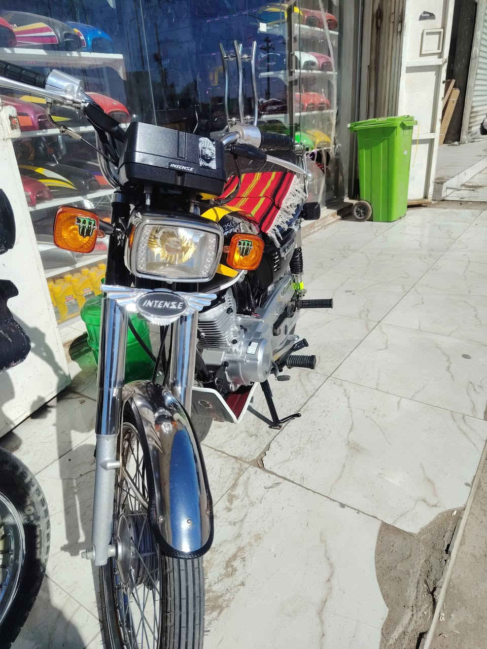 سلام عليكم دراجه بدون للبيع 2026 نضيفه  محرك انتنس  سعر 875 وبيها مجال  موجود خاص او  ع رقم ***********
