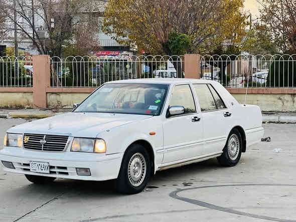 نيسان سدريك مؤدلي ٢٠٠١ موحةسةن ناو سور 
ئارمي پلاستيكي سليماني بةشةرتي ئةوةلياتوو خةرامة 
گيرومةكينة بةشةرت ئةكسل بةشةرت 
بئ بؤياخ دوو پةلةكاتي هةية و تةواو 
پيشوو دواي كةپس چةكوشي پيوة نيية 
تةقةو رةقة بةشةرت زؤر لة رةسمةكان جوانتر 
٥٧$مةجاليكي كةم 
شوين هةلةبجةي تازة 
0751 2219981
***********
