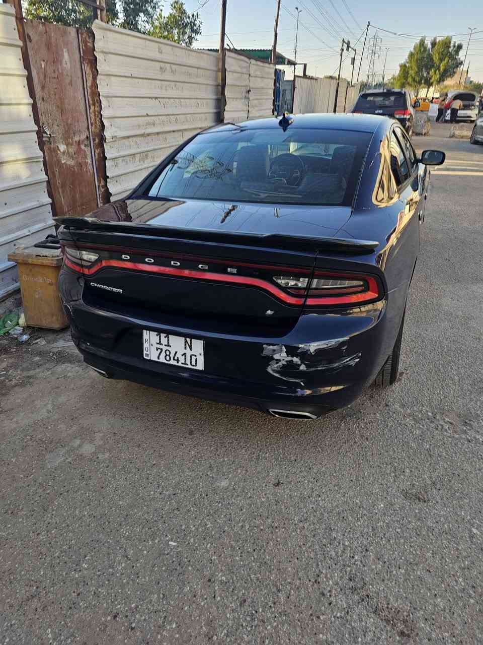 سلام عليكم اخوتي الاعزاء
للبيع جارجر موديل اصل ١٥ مرمزه ١٨
فحص وهزه جديده رقم دولي كفاله لغد وشاصي وحادث بصيط 
السعر ١٥٥وبيه مجال 
السياره في بغداد حي الحسين
***********
