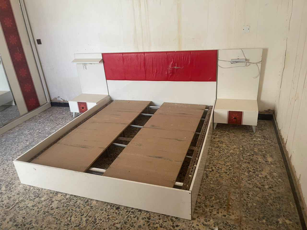 الغرفه ٢٠٠ التخم ٥٠ الكاونتر ١٠٠ الطباخ ٩٠ الماطور هديه المكان بغداد حي اور سبع قصور شارع ابوعلي يم مضيف الفريجات بفرع بيت حطاب بغداد, العراق


**إذا كنت صاحب هذا الإعلان وتريد حذفه لأي سبب، رجاءا أرسل رسالة إلى الدعم الفني**