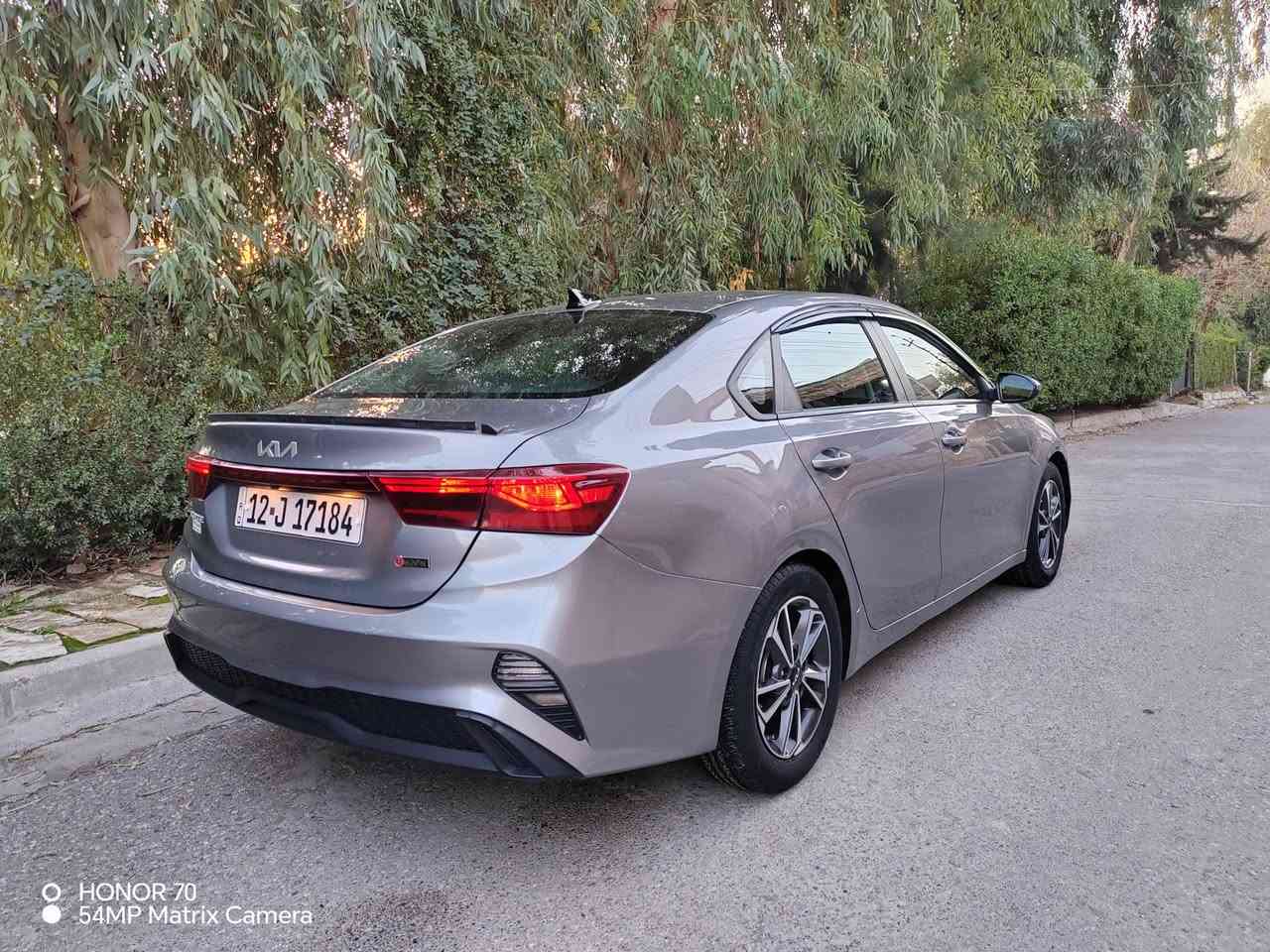 فورتي موديل (2022) محرك حجم (20) دوش مامفتوح شرط كير (اوتوماتيك) شرط صبغ بوند و جاملغات الامامي كلير تبريد شغال بيها تحديد مسار و رادار تحكمات استيرن سيارة وضع شركة ماشيه (59) ميل رقم نينوى دولي جديد شرط تحويل السعر (143) وبيها مجال بسيط
العنوان موصل حي الحدباء اللاستفسار اكثر الاتصال على الأرقام التالية 
 *********** اسيا 📞
*********** كورك 📞
ساعات العمل من الساعة ١٠ صباحآ وحتى الساعة 11 مساءآ 
نعمل في جميع ايام الأسبوع (أهلا وسهلا بكم)
