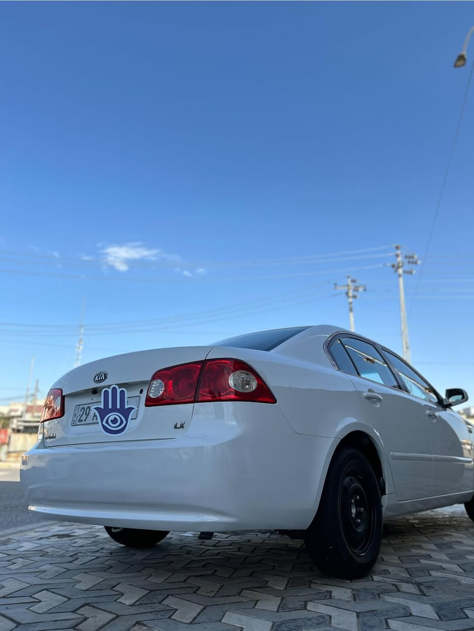 السلام عليكم 
كيا اوبتما  2008خليجي محرك 2000سياره خير من الله جاهزه كير محرك حداديه جديده تخم تاير  سياره بسمي تحويل ثاني يوم مكان ناصريا مركز 
للأستفسار ***********
