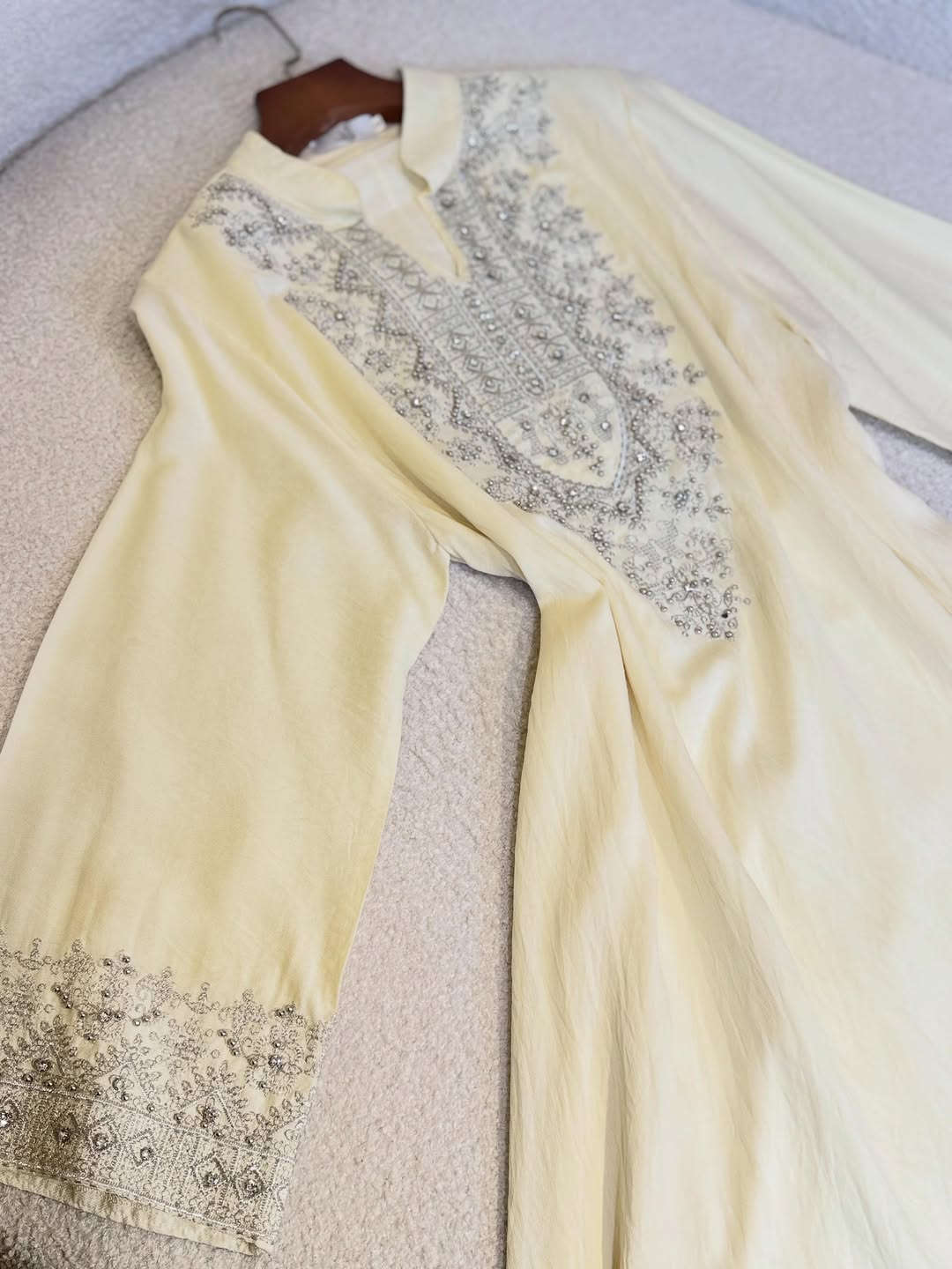 الــسعر35الـف✨💛
القياسات(L,xl,2x,3x)

للحجز و الاستفسار التواصل على الأرقام واتس اب 

***********
***********
***********
***********

توصيل بغداد  5000
توصيل محافظات  5000
