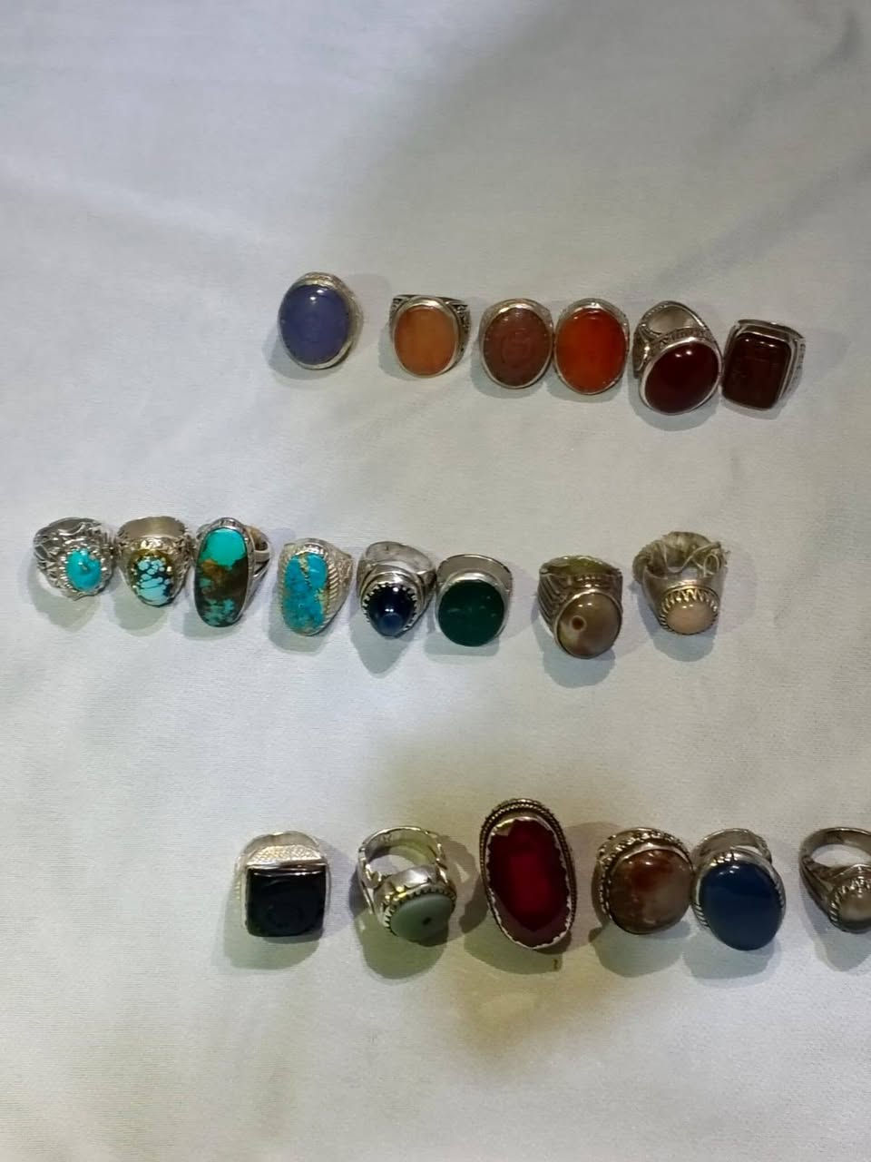 للبيع محابس فضة شلعة وحدة
***********
