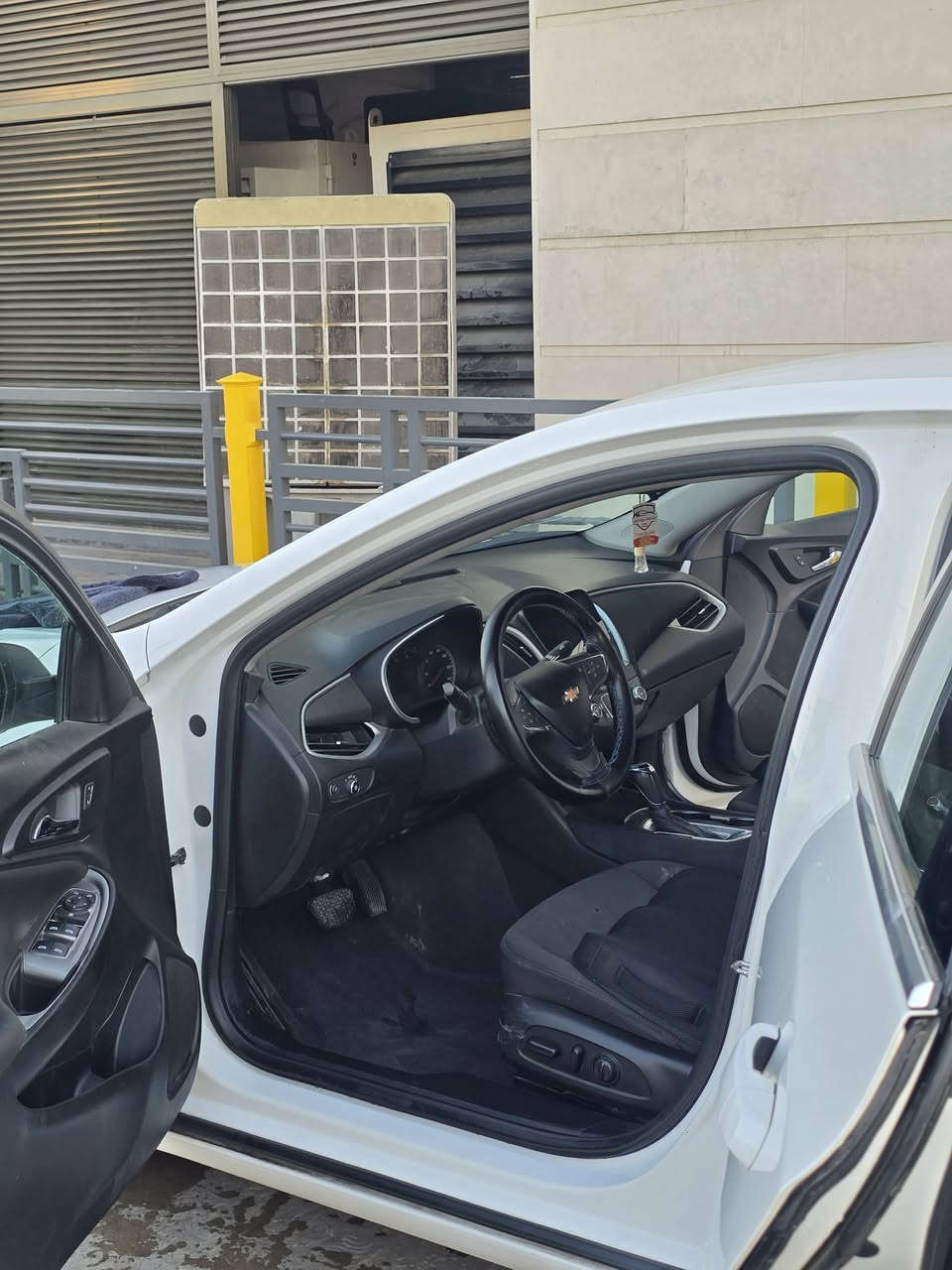 شوفرليت ماليبو 2019 Rs #بجم_كبس✅️
السيارة معروفة مواصفاتها كت رياضي 
سبايدر بلادي 🏁
رقم اربيل دولي - تحويل شوكت ما يعجبك 
بصمة 
كشن كهرباء 
شاشة كبيرة 
كامرة دوارة
محرك 1500 توربو 
مواصفات Rs المعروفة 
ماشية ١٢٢ الف ميل 
السيارة كلين تايتل من امريكا 
الجاملغ الخلفي الجهتين واحد صبغ واحد كلير 
السعر 100 

للتواصل : *********** واتس + اتصال.
مكان السيارة بغداد
