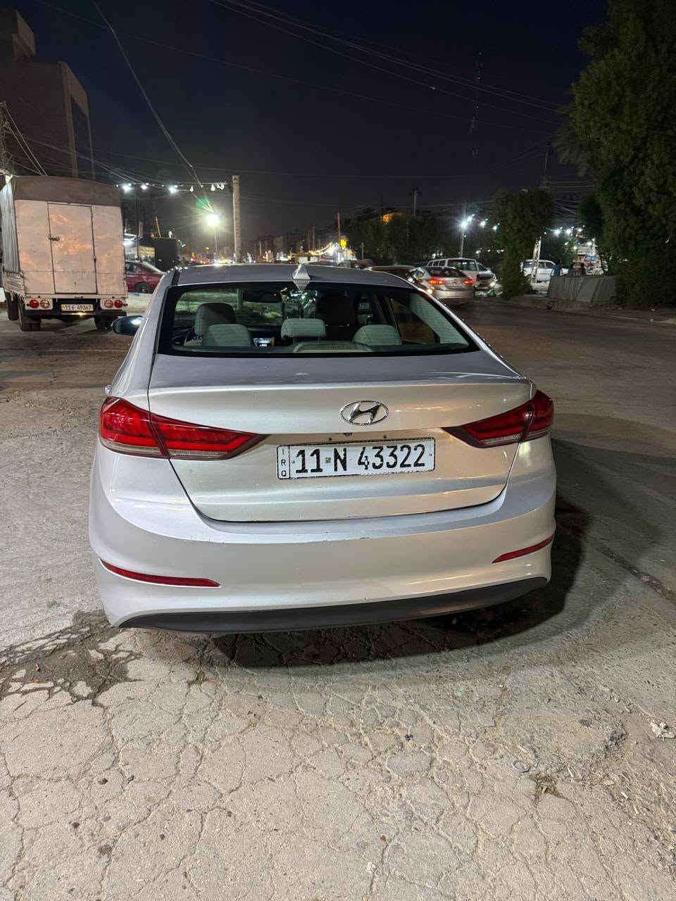 سلام عليكم
النترا 2018 وارد أمريكي 
مكينه 2000 دوش
بيها 5 قطع صبغ 
ماشيه 122 mil
حساسات مري 
رادر تحديد مسار 
سياره جاهزه أي نقص مابيها 
تحويل مباشر ثاني يوم 
سياره باسمي 
السعر 113 وبيها مجال 
مكاني بغداد العامريه 
***********
