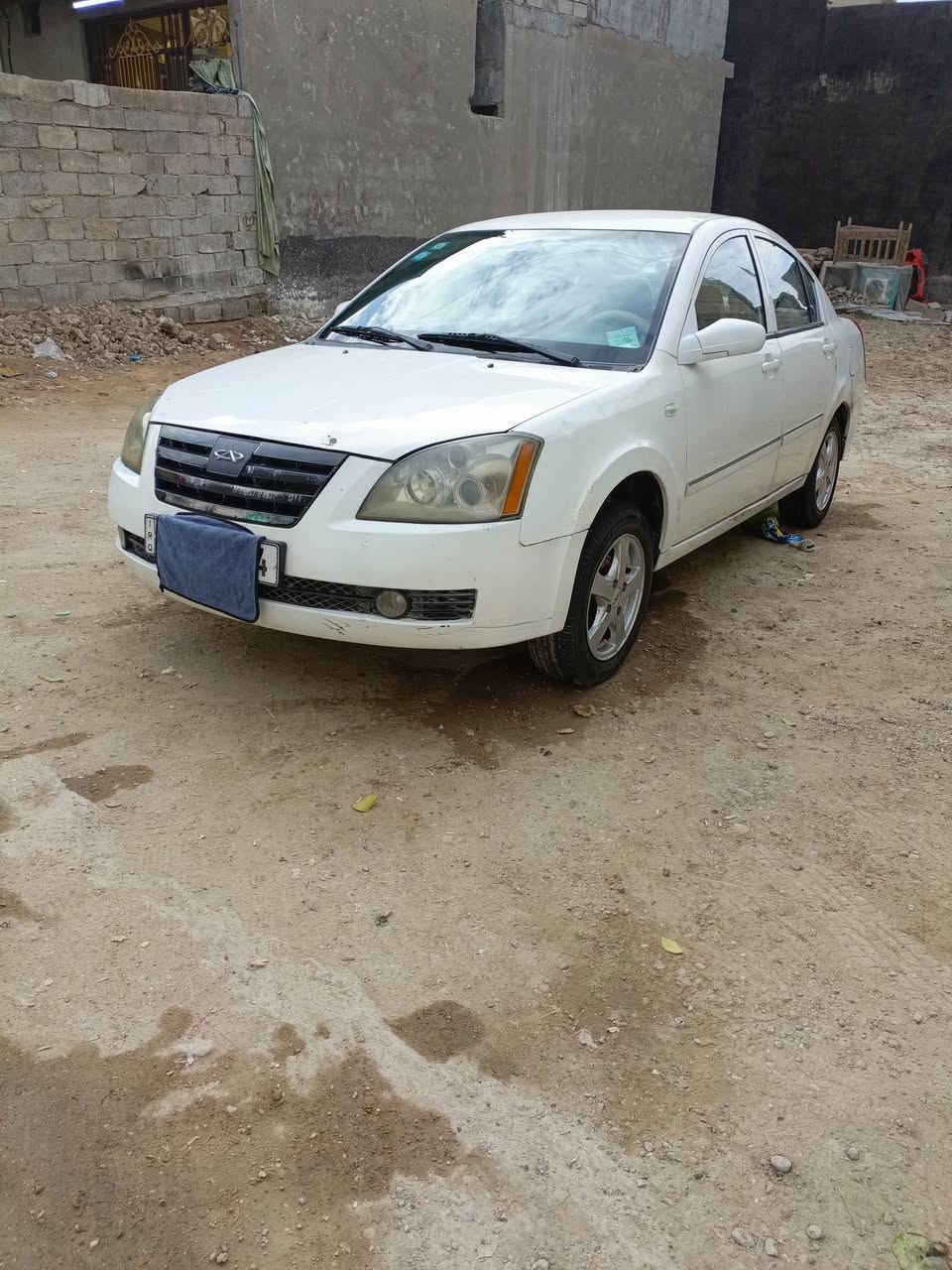 الاستفسار على الرقم ***********
سلام عليكم للبيع A5 موديل 8 رقم بغداد دولي هزه وسنويه جديده بسمنه 
مكينه اهين لاتبخير ولاتنقيص كير جديد ماشيه 172
سياره بلاديه تكمها شواصيها الغودها حوضها كل نضيف وبدون ضرر بيه تكحيلات بالكشر بسيط اثر خياس 
غرفتها نضيفه دوشمه وكاعيات جدد 
تدفئه تبريد ثلج
 كهربائيات كلها شغاله وبلاديه سنتر لك جام اتو يصعد وينزل 
لايت عالي ناصي بلوجكترات 
السعر 43 ورقه
مكانها بغداد
