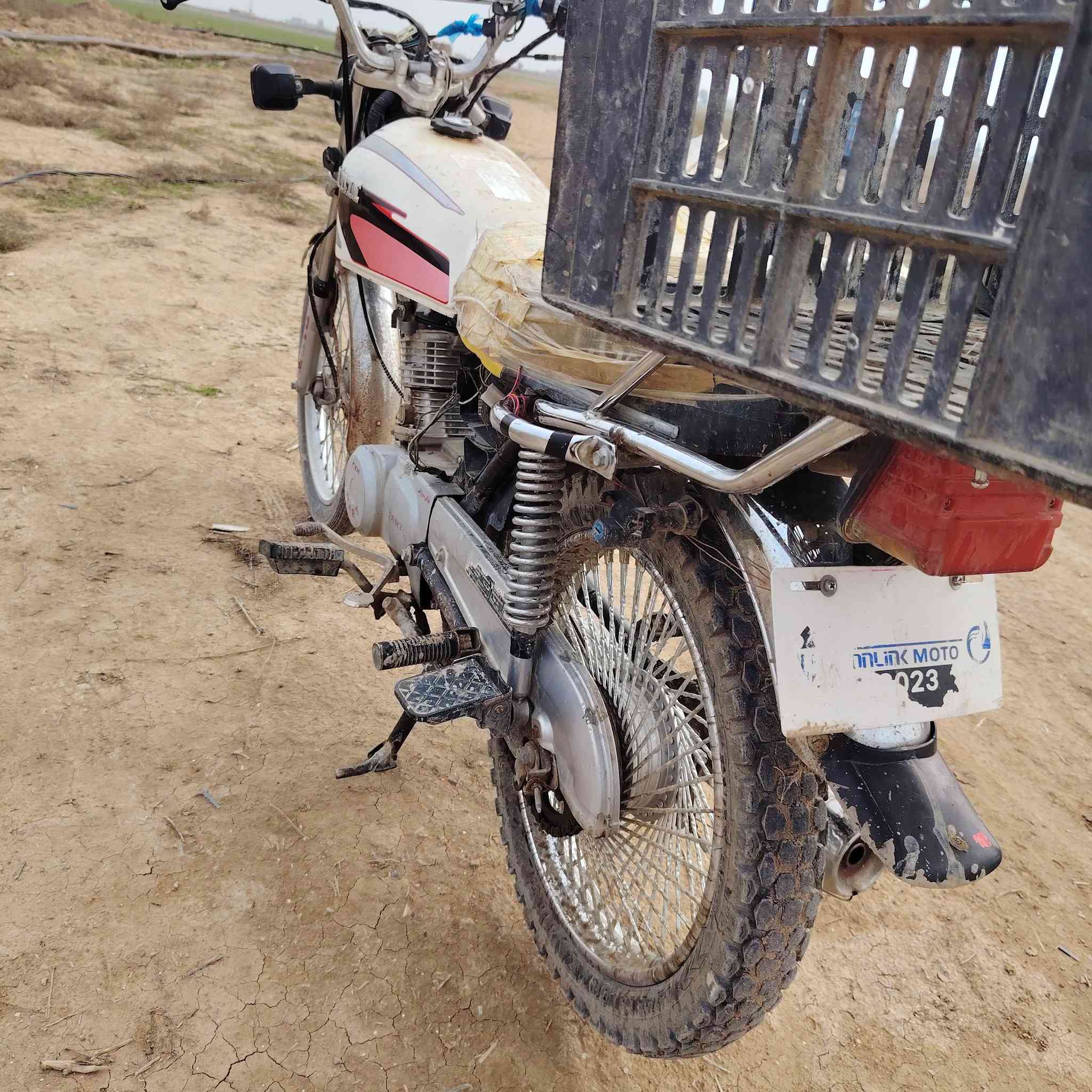 السلام عليكم توجد دراجة نامي للبيع أربعة گير السعر 250 قفل الرقم لاستفسار ***********
