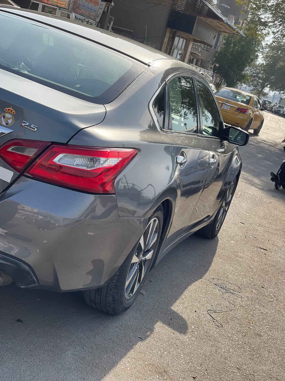 السلام عليكم
للبيع نيسان التيما موديل 2016 وارد امريكي لون سلفر رصاصي
رقم سليمانية بسمي
السعر  120 ورقه وبيها مجال شي بسيط
تحويل مباشر
مكينه وكير وتبريد كله بشرط وين ماتريد افحص
محرك 2500 المرغوب اربعه سلندر
ماشية (152 ml)
مواصفات S معروفه
بصمه 
ابواب بصمه 
صندوق بصمه
تحديد سرعه
كاميرا خلفية
وبعد بيها مواصفات 
تخم تايرات جديد 
كشنات دوشمة جديدة وارضيات
السنوية بعدها مساقطة

* السيارة حادثها خلفي جاملغات وشوية من الصندوك صور الحادث موجود بل الصور  بدون ارباكات السيارة

* وبيها ضرر داخل العراق جاملغات الامامية فقط 

السيارة  احلى من صور نظيفه ما بيها اي نقص واي مصرف مابيها 

عنوان السيارة بغداد / الاعظمية 
اي استفسار راسل على واتساب او على الرقم / ***********
