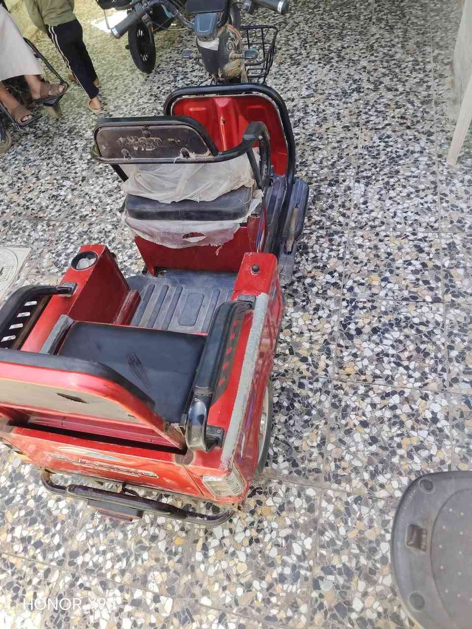 دراجه شحن للبيع 5باتريات اشاير يمين يسار دراجه مال بيت السعر ٧٥٠ المكان بغداد الزعفرانيه دور الشرطه تصلح حمل وكشن ☺️الرقم ***********
