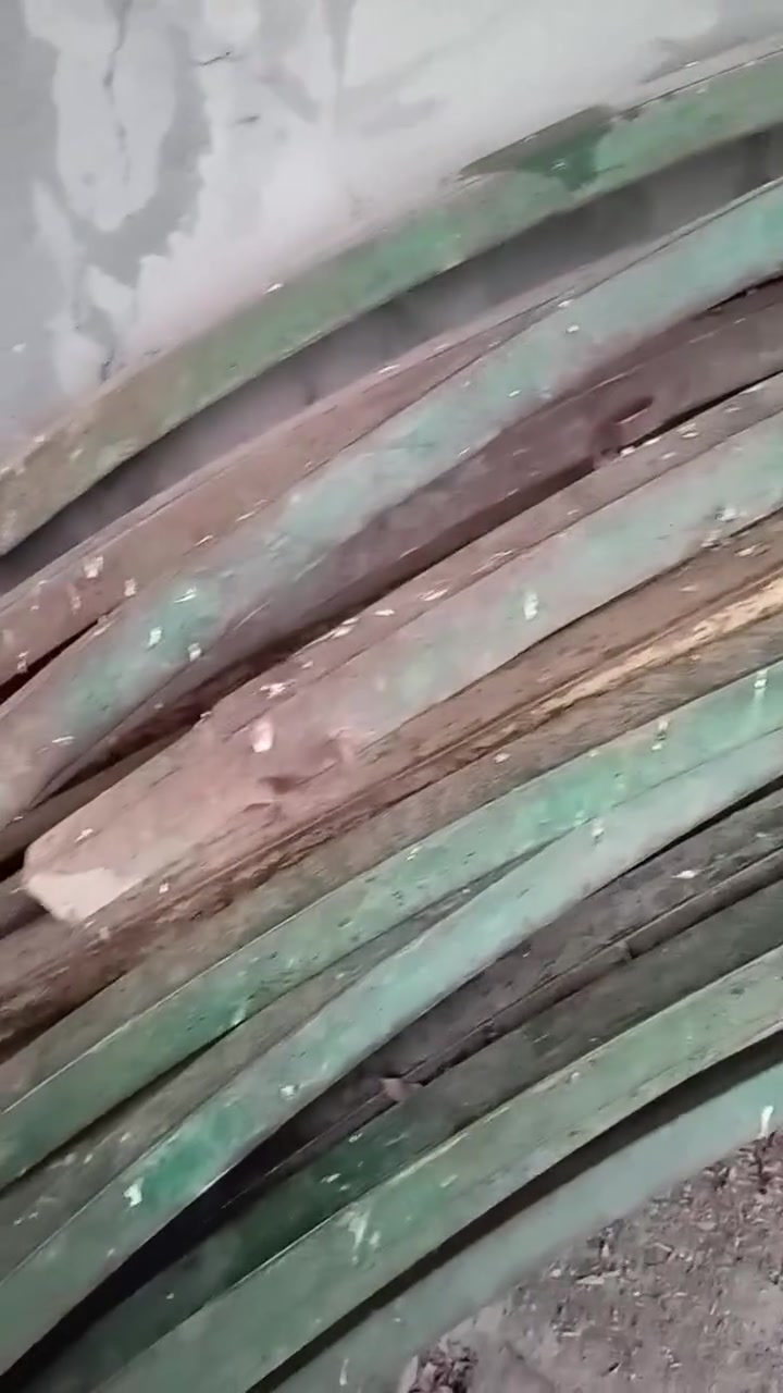 السلام عليكم السعر ٦٠٠مكانه حله موبايل ***********عرض بيت ٩متر
