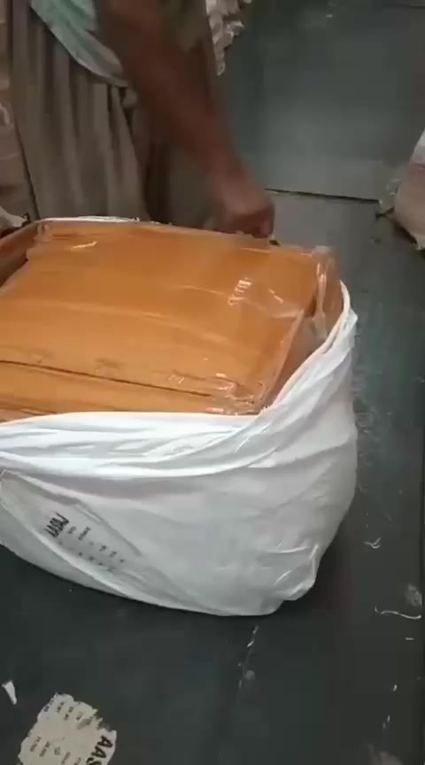 موجود 10,000 درزن 
كرتون مشكل نقشات 
تعبئة 16.5 درزن 
بضاعة قطن خامة كتير نظيفة
مقاس من 3 سنة الى 8 سنة
الامارات دبي


**إذا كنت صاحب هذا الإعلان وتريد حذفه لأي سبب، رجاءا أرسل رسالة إلى الدعم الفني**