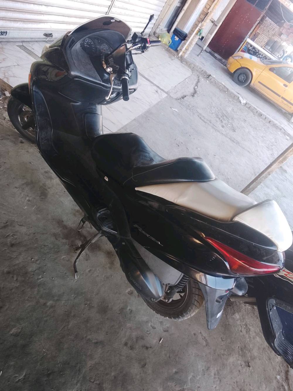 سلام عليكم فورزه 08   اوراق كامله كير شغال اني فاصله  جديده وبلاديه  ٣ اشهر من نازله رمبه ستان كهربائي بصمه   تخم تاير بلاديه دراجه كهربائيات كله شغال عالي ناصي كله عله وضع شركه  اشاير شلعه معدل فول ام بي ثري  مكان بغداد الاستفسار  ***********