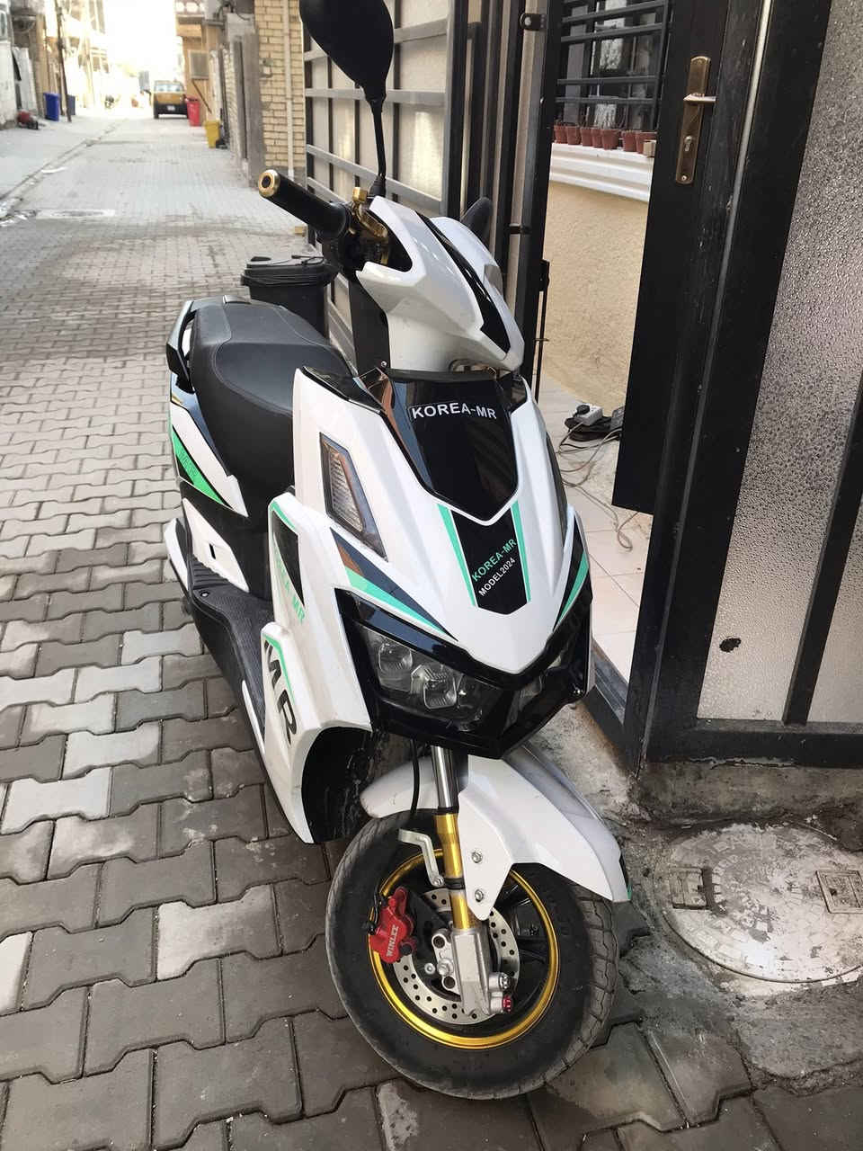 سلام عليكم للبيع دراجه شحن ماشيه 8الف بطاريات جديد قبل شهرين مشدوده المكان بغداد صليخ ***********
