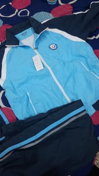 توصيل • مقاس لارج • ملابس