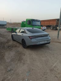 النترا هايبرد ٢٣ فول 1ع1 لون سمنتي حادث بنيد مبدل نفس لون بلادي ماشيه ...