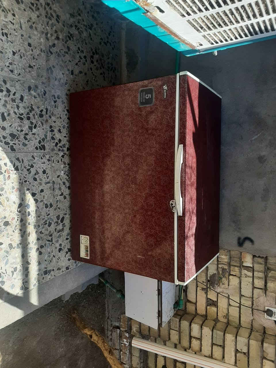 للبيع مجمده تجميد فول الله شاهد حجم كبير مكاني نهايه حي اور السعر ٢٠٠ وهذا رقمي ***********
