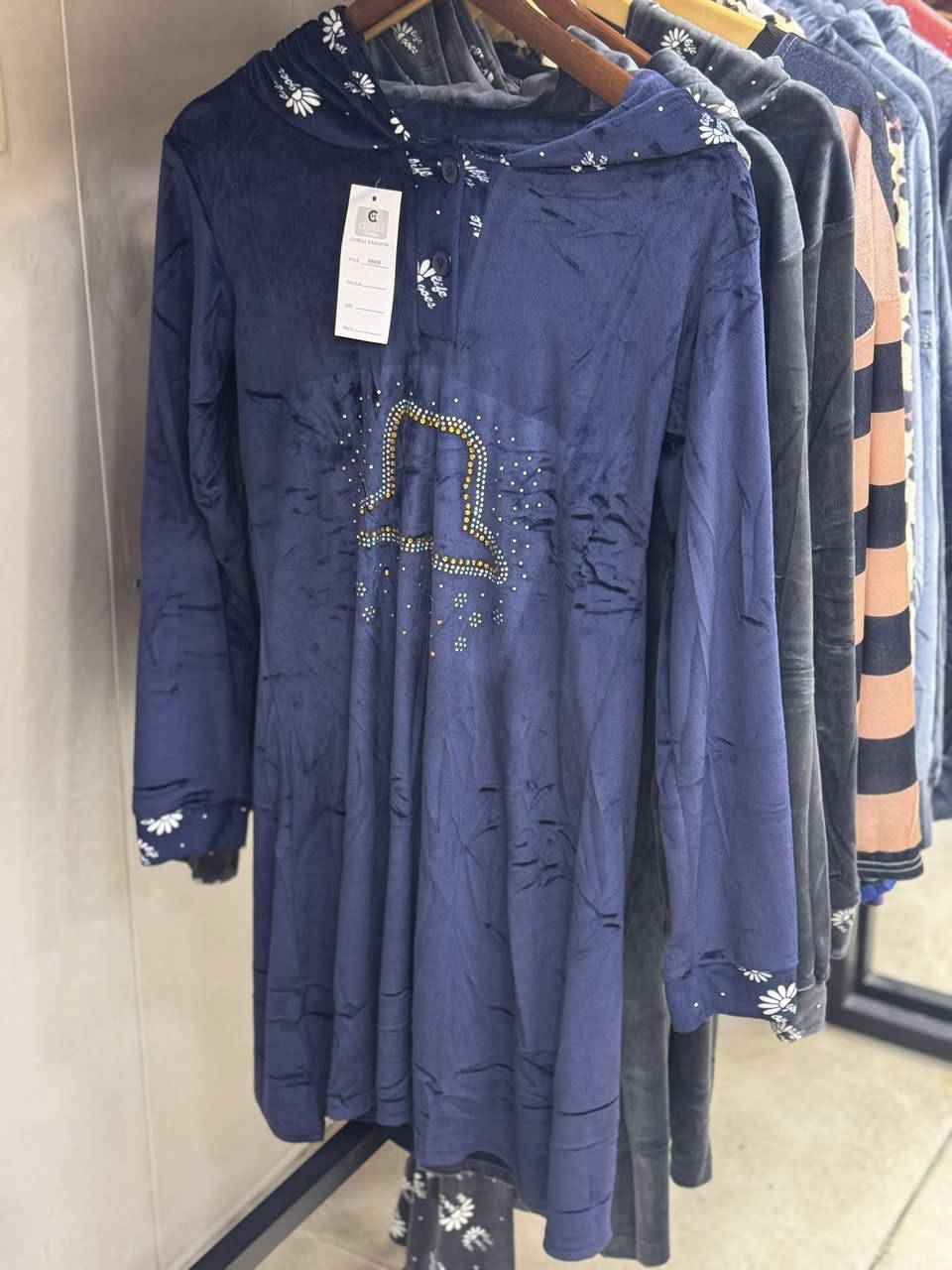 تراك بجامه نسائي السعر 10.000 
العنوان كربلاء شارع السناتر مجمع فاطمة التجاري 
مجموعة محلات هواك براند A10


**إذا كنت صاحب هذا الإعلان وتريد حذفه لأي سبب، رجاءا أرسل رسالة إلى الدعم الفني**