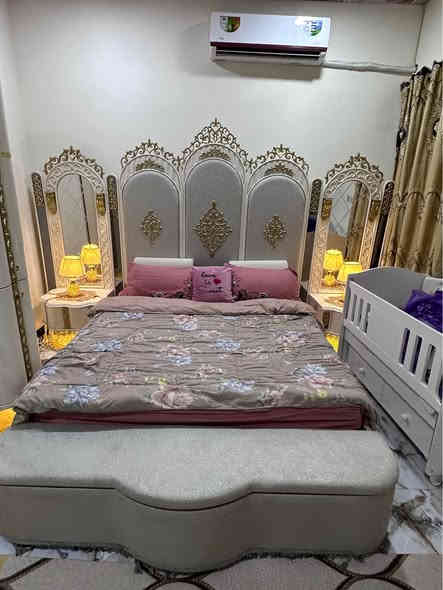 السلام عليكم
للبيع غرفة نوم ملكية نوع بلاتينيوم خشب نوع HDF التركي الدرجه الاولى  اي كسر بالقطع ما بيها بعد جديده  تتكون من كنتور + طابوريه + ميز مرايه + خزانه احذيه + مراية مع جرار + مخزن + جرارات جانبية عدد 2 ، السعر 3ملايين وبيها مجال 
العنوان البصرة التنومة  
رقم الهاتف 
*********** شط العرب
