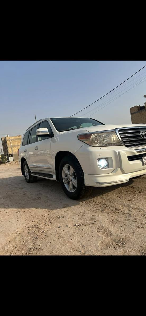 لاندكروزر للبيع
2013
فطيم 
ماشيه ١٤٠ 
فول الفول
بيها بارد 
مكفوله من الصبغ 
تخم تاير جديد 
كير محرك مكينه مكفول
مكان السياره السيديه 
السعر ٣٩٥
للاتصال ***********
