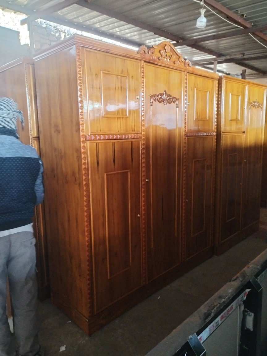 وصول كناتير جديدة إلى معرض البركة ✨
خشب عراقي متين وبجودة عالية.
موديلات جميلة وأسعار مناسبة للجميع.
زورونا في معرض البركة وحيّاكم الله.
هيت حي العمال قرب مجمع العيساوي 
***********
