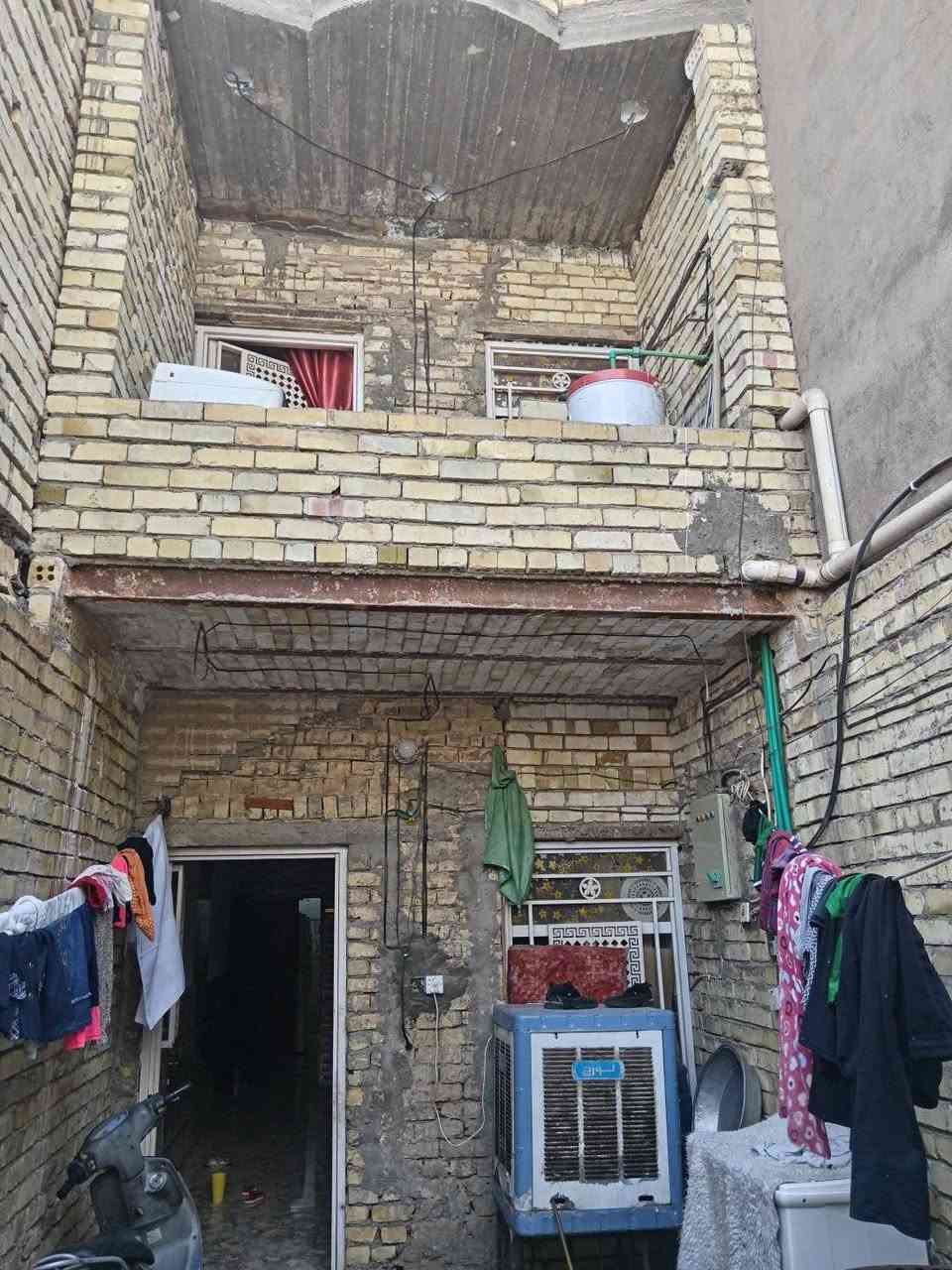 مشتمل للبيع طابقين ترميم حديث المساحة 65متر الواجهة 3وربع والنزال 20 العنوان بالشعب حي اور مقابيل حسينية المصطفى ثالث فرع عن لحوم ابو سجاد باتجاه سوق الشيشان للتواصل ***********

