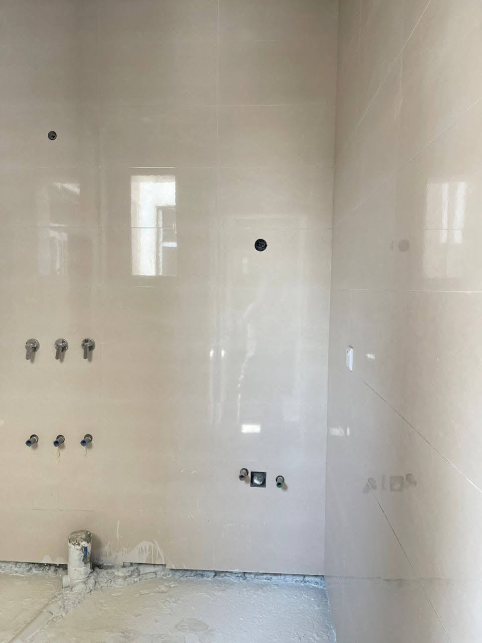 اللهم صل على محمد وآل محمد
خلفه سيراميك جداري ارضيات بايت درج
*********** وتساب
