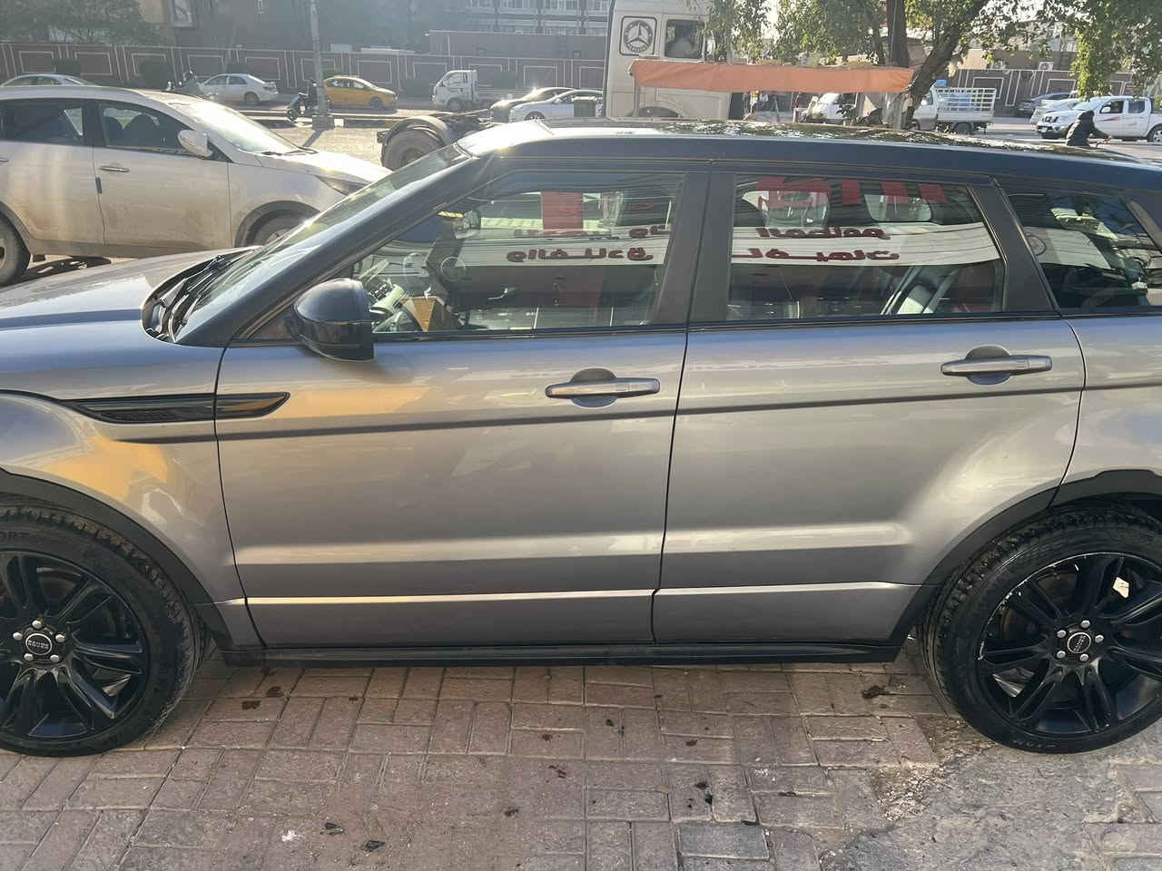 رانج روفر ايفوك 14 خليجي ماشية 84 بيهه 5قطع بدون حادث   بيع او مراوس 
***********
