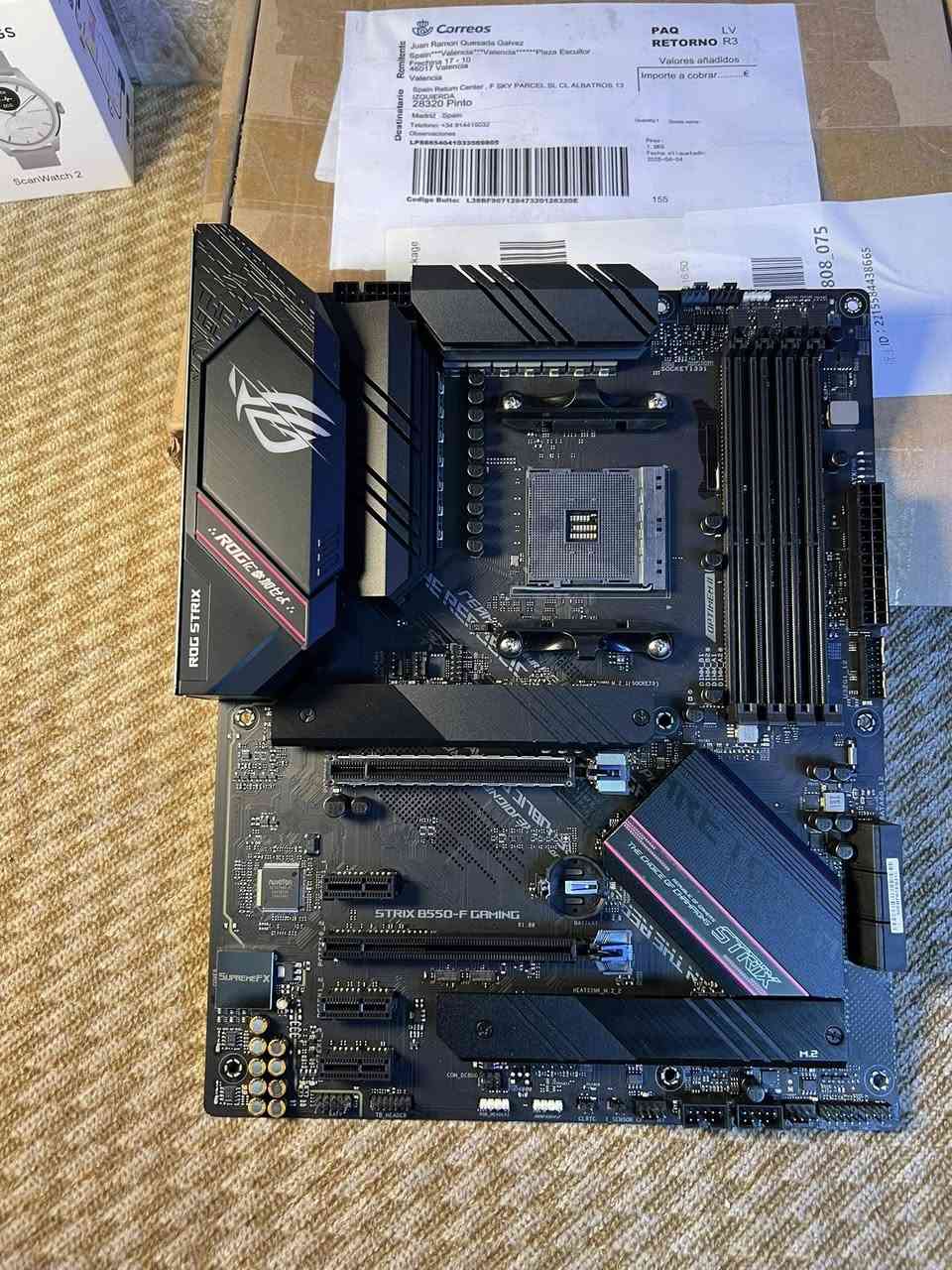 لوحة الأم ASUS ROG Strix B550-F Gaming هي لوحة أم متطورة بتنسيق ATX مصممة لمعالجات AMD Ryzen (سلسلة 3000/4000G/5000) بمقبس AM4. تتميز بدعم PCIe 4.0، مراحل طاقة (12+2) لأداء مستقر، دعم ذاكرة DDR4 عالية السرعة 
***********5
