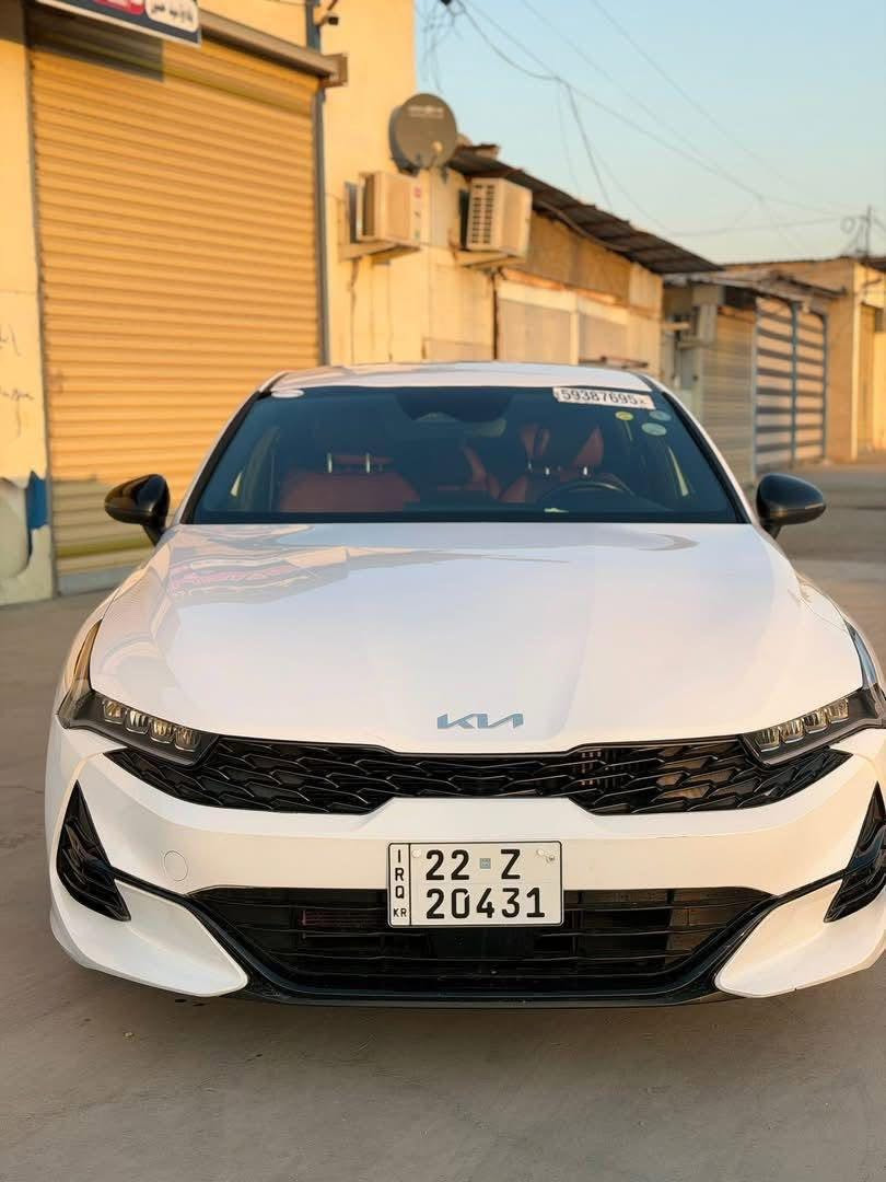 كيا K5 GT-Line موديل 2023
•  محرك 1.6 لتر تيربو (T-GDI)
•  قوة 180 حصان
•  ناقل حركة أوتوماتيك 8 سرعات
•  دفع أمامي (FWD)
•  5 ركاب
•  شاشة معلومات وترفيه مع Apple CarPlay و Android Auto
•  كاميرا خلفية
•  حساسات ومساعد المحافظة على المسار
•  نظام التحذير من الاصطدام الأمامي
•  تصميم GT-Line الرياضي
*وارد امريكي
لون ابيض
تحديد مسار
مثبت سرعه
تشغيل عن بعد
كشنات كهربائيه
شاشه وكامره خلفيه
مواصفات المحرك:
•  1600 سي سي تيربو
•  180 حصان
•  قير أوتوماتيك 8 سرعات
قيادة ذكية
كشنات جلد احمر 
شاحن لاسلكي 
وضعيات قيادة متعددة(normal.sport.smart. Custom) 
اضاءة LED كاملة 
بصمة
وباقي مواصفات الجي تي لاين المعروفه 
السياره ماشيه 60mi نظيفه كلش 
حادثه موجود بالصور جاملغ ايسر وشويه بنيد كلشي مكفول تبريد صدر كير مكينة والسونار موجود مالته 
السعر ١٧٠


**إذا كنت صاحب هذا الإعلان وتريد حذفه لأي سبب، رجاءا أرسل رسالة إلى الدعم الفني**